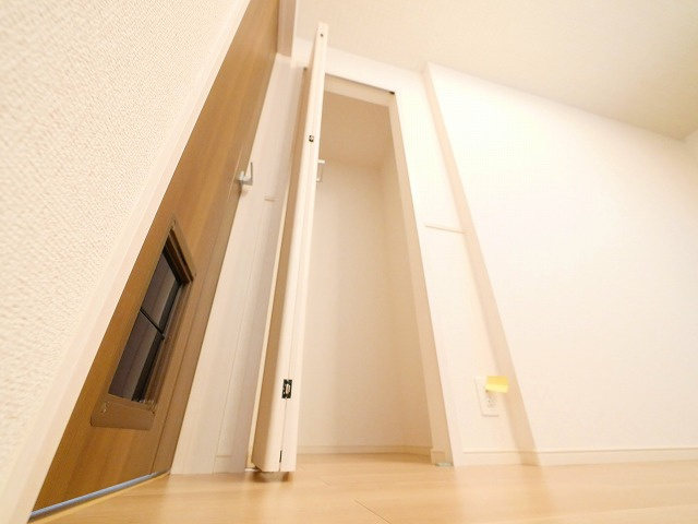 グランディール富雄南の玄関