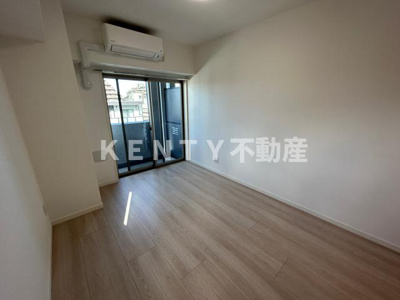 【居間・リビング】 | エクセルピア羽田３番館 | こちらのリビングで趣味の時間をお楽しみください