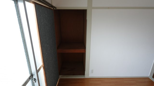 コーポ福島の収納|ちょっとした収納スペースも充実しています