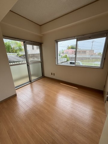 シャトーMOの洋室