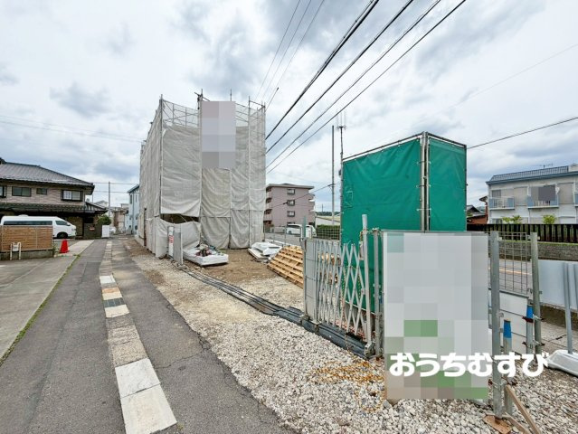 春日井市坂下町3丁目01期(全1棟)の前面道路含む現地写真