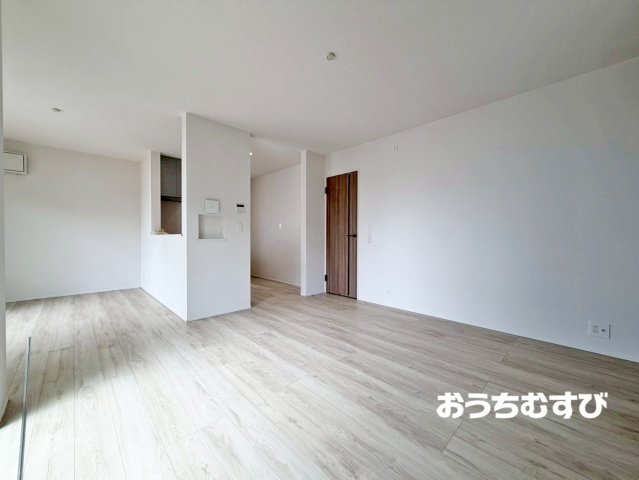 春日井市坂下町3丁目01期(全1棟)の居間・リビング