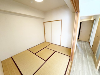 【和室】 | グランドシーズ住之江 | リビングに隣接しておりますので客間としてもお使いいただけます！