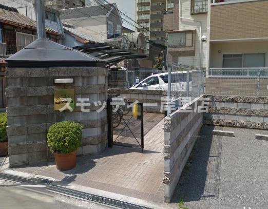 大阪市阿倍野区昭和町３丁目の賃貸マンションのエントランス