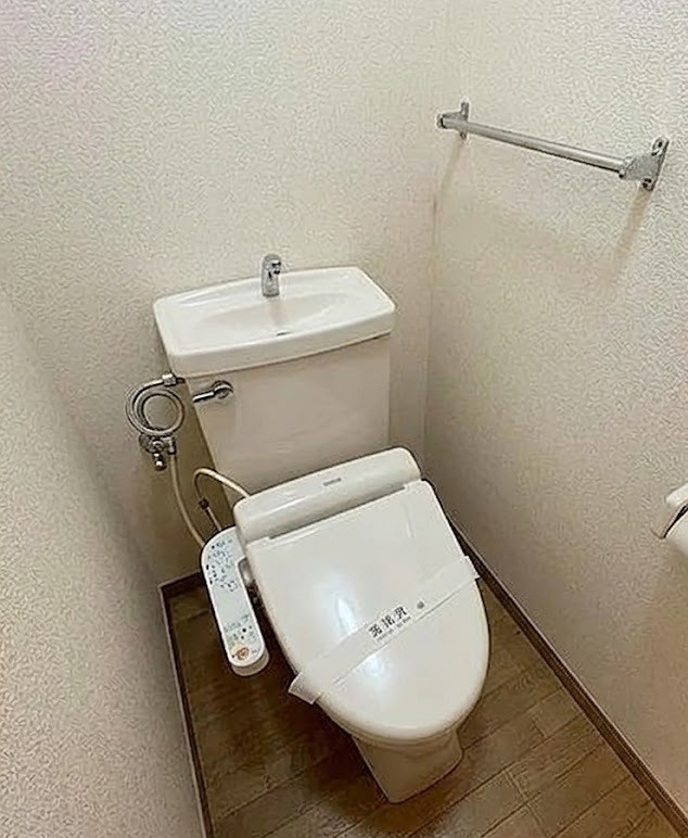 大阪市阿倍野区昭和町３丁目の賃貸マンションのトイレ