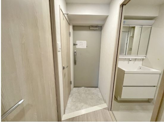 川崎市高津区北見方１丁目の賃貸マンションの玄関