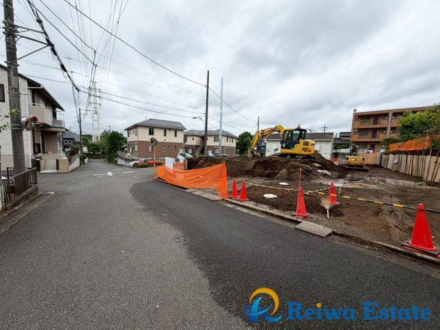 売地　藤沢市大庭の前面道路含む現地写真