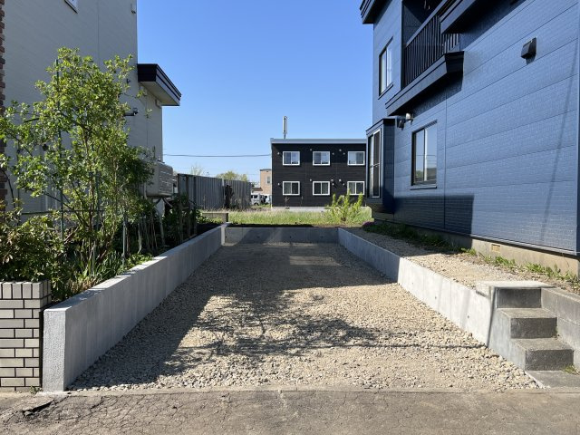 野幌美幸町の駐車場