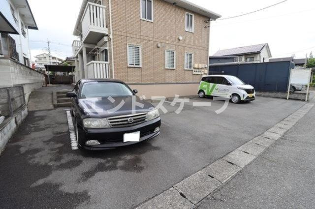 ジュン キャッスルの駐車場|高崎、前橋のお部屋探しはエンドスケープまで！お客様の理想お聞かせ下さい♪