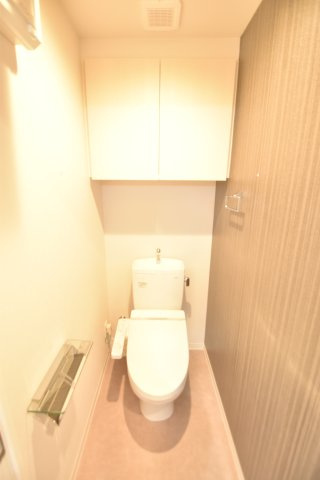 大阪市城東区中央３丁目の賃貸マンションのトイレ
