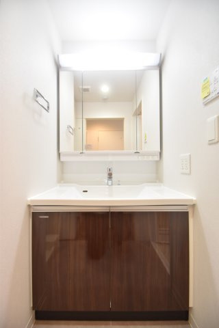 大阪市城東区中央３丁目の賃貸マンションの独立洗面台