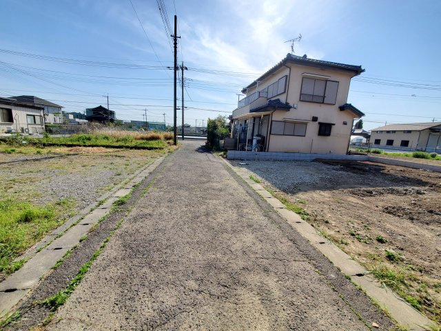 三郷市　駒形　新築戸建　全1棟の前面道路含む現地写真|前面道路含む現地写真です