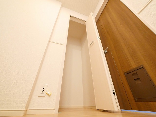 グランディール富雄南の収納
