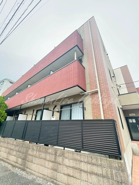アンプルール フェール 上永谷の外観