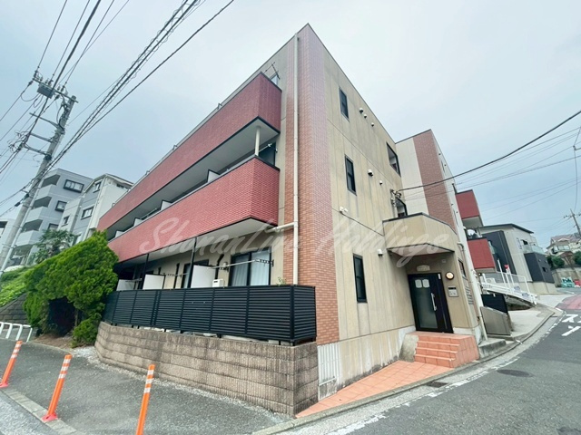 アンプルール フェール 上永谷