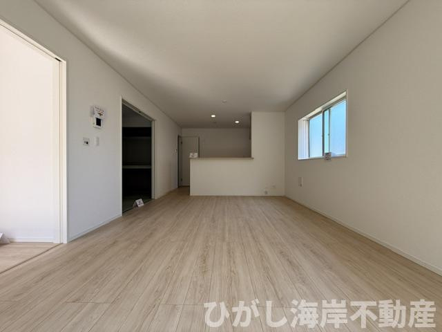 茅ヶ崎市中島　新築戸建　全２棟のダイニング|18帖　LDK
