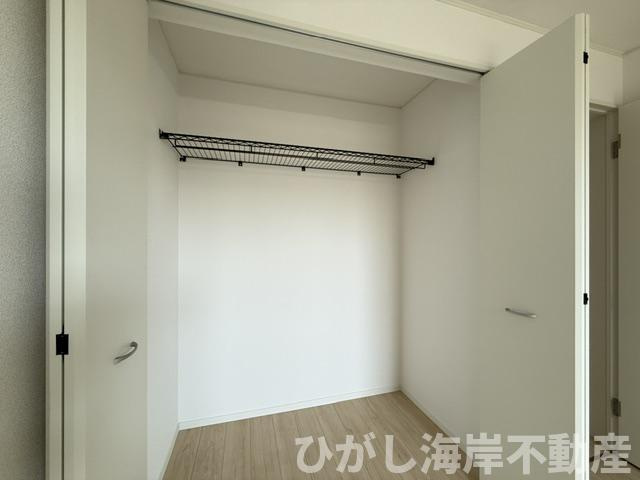 茅ヶ崎市中島　新築戸建　全２棟の収納|各居室　収納スペース付き