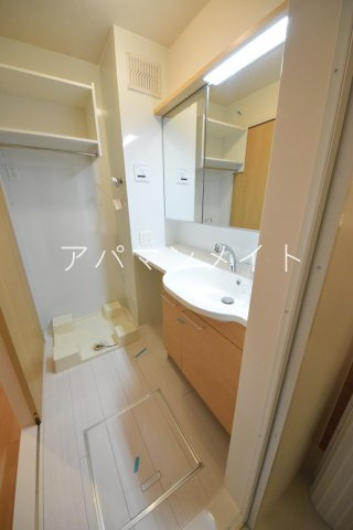 【設備】 | エクレール原宿 | 洗濯機置場になります