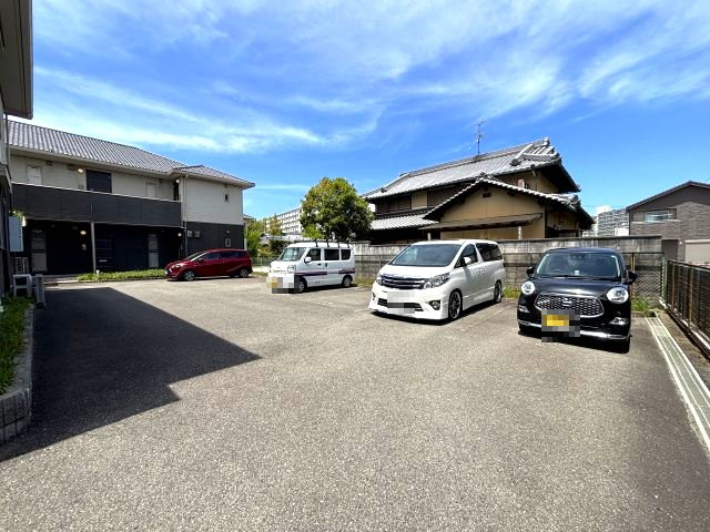 Ｓｏｕｔｈ　Ｔｏｗｎ　蔵家の駐車場