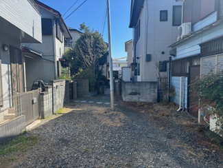 【前面道路含む現地写真】