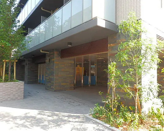 港区赤坂６丁目の賃貸マンションのエントランス
