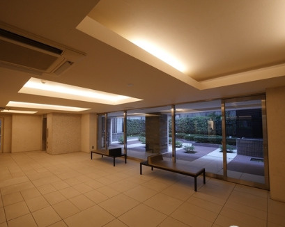 港区赤坂６丁目の賃貸マンションのロビー