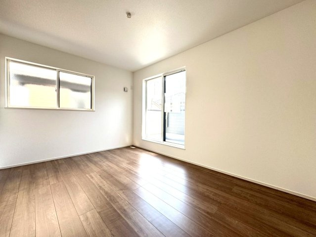 ◆南向き３ＬＤＫ住宅◆２面バルコニー◆大容量収納可能◆城陽市第８寺田今堀の洋室|洋室