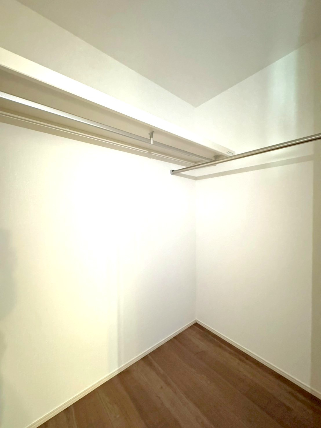 ◆南向き３ＬＤＫ住宅◆２面バルコニー◆大容量収納可能◆城陽市第８寺田今堀の収納|１階ウォークインクローゼット