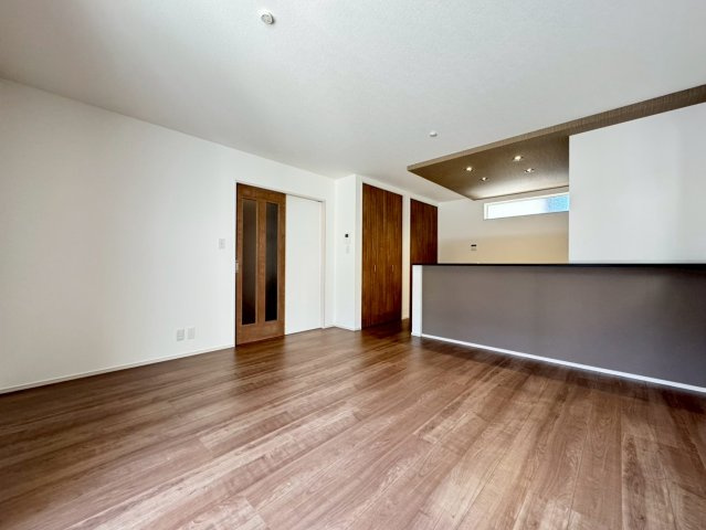 ◆南向き３ＬＤＫ住宅◆２面バルコニー◆大容量収納可能◆城陽市第８寺田今堀の居間・リビング|リビング