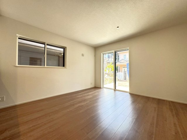 ◆南向き３ＬＤＫ住宅◆２面バルコニー◆大容量収納可能◆城陽市第８寺田今堀の居間・リビング|リビング