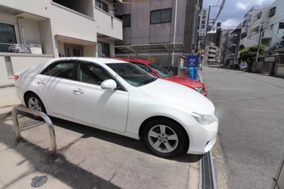 【駐車場】 | コートフォルム成育 | 駐車場に車を止められます