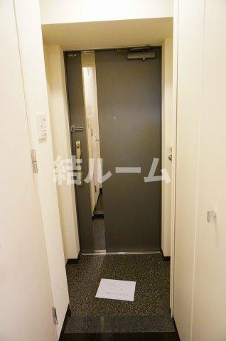 板橋区大谷口上町の賃貸マンションの玄関