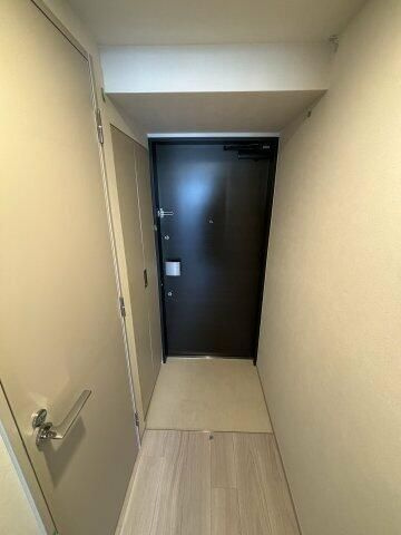 プラウドフラット本郷三丁目の玄関