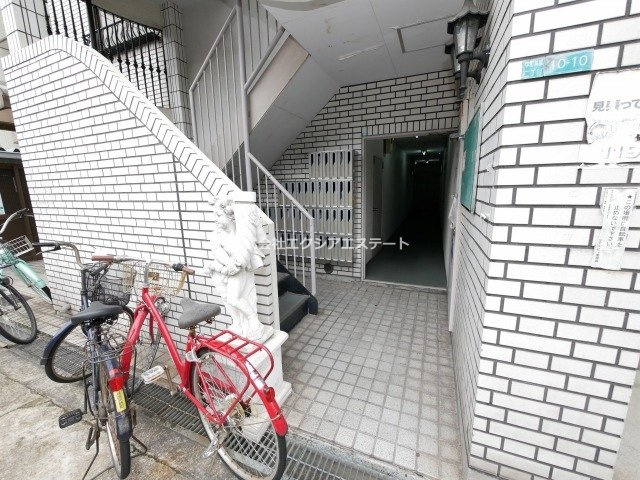 カルム加賀屋のエントランス