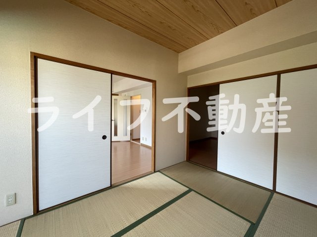 フローリッシュ北田の居間・リビング