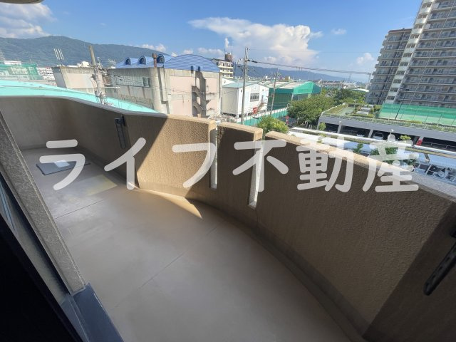 フローリッシュ北田のバルコニー