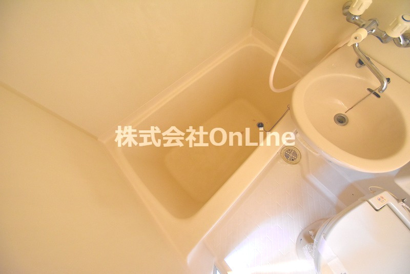 INOVE源氏ケ丘の浴室