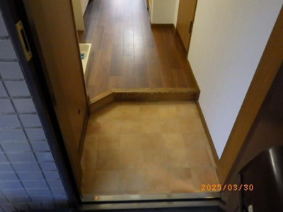 【玄関】 | ハニーコート