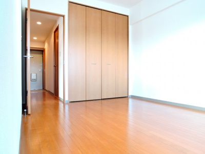 【寝室】 | モナ ヴェイル