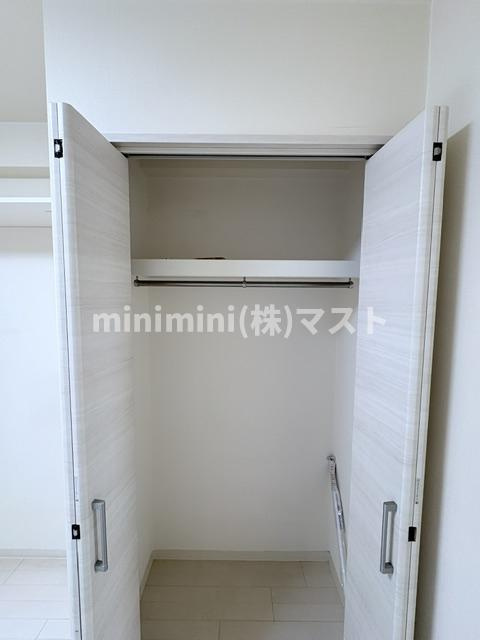 フロンティアコート堺筋本町の収納