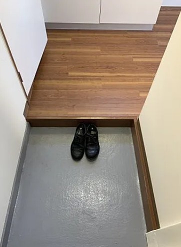 文化ビルの玄関