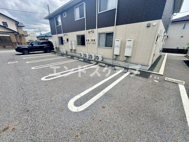 メゾン・ド・ジュリアン　Ｂの駐車場|高崎、前橋のお部屋探しはエンドスケープまで！お客様の理想お聞かせ下さい♪