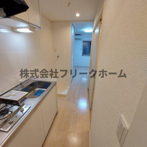 小金井市東町４丁目のアパートの居間・リビング