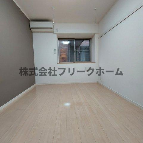 小金井市東町４丁目のアパートの寝室