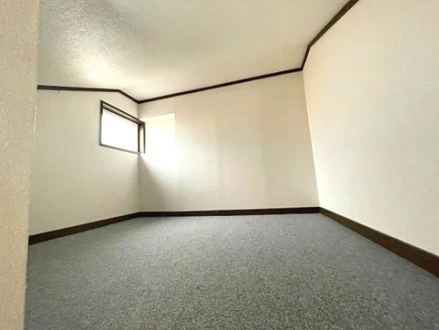 小松北町タウンハウスの居間・リビング