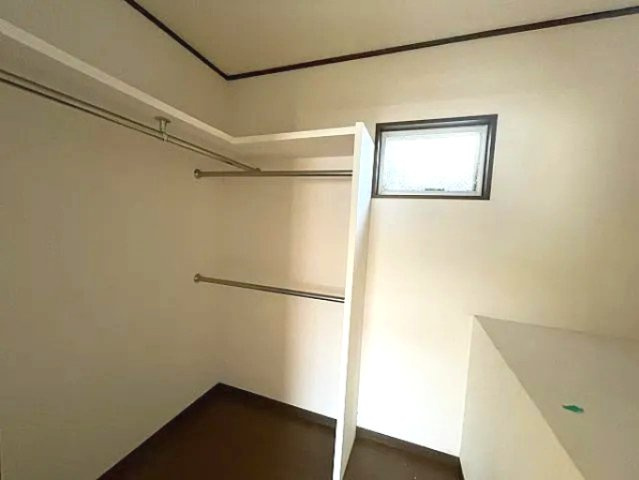 小松北町タウンハウスの収納