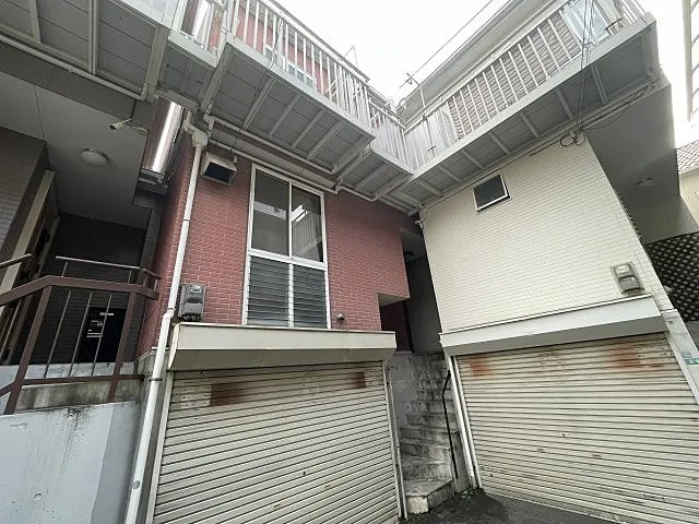 小松北町タウンハウスの外観