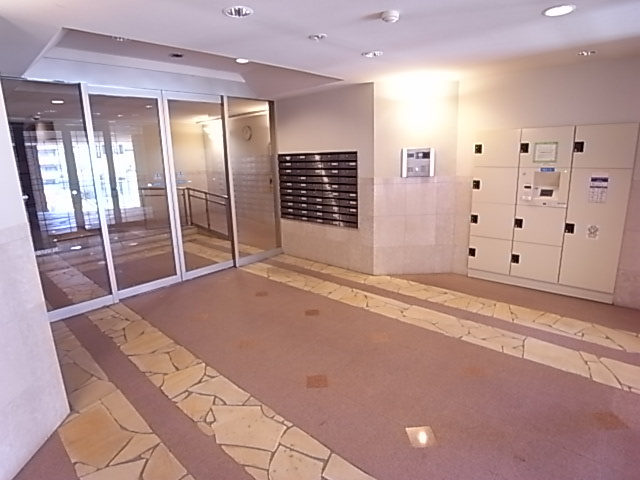 ソフィア垂水高丸ハーティースクエアのエントランス