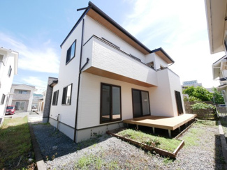 【外観】 | 甲府市上町 令和3年築 オール電化・パネル 車並列4台 | 内装・外装　大変綺麗な状態です。