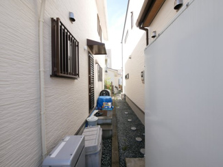 【周辺】 | 甲府市上町 令和3年築 オール電化・パネル 車並列4台 | 敷地東側境界